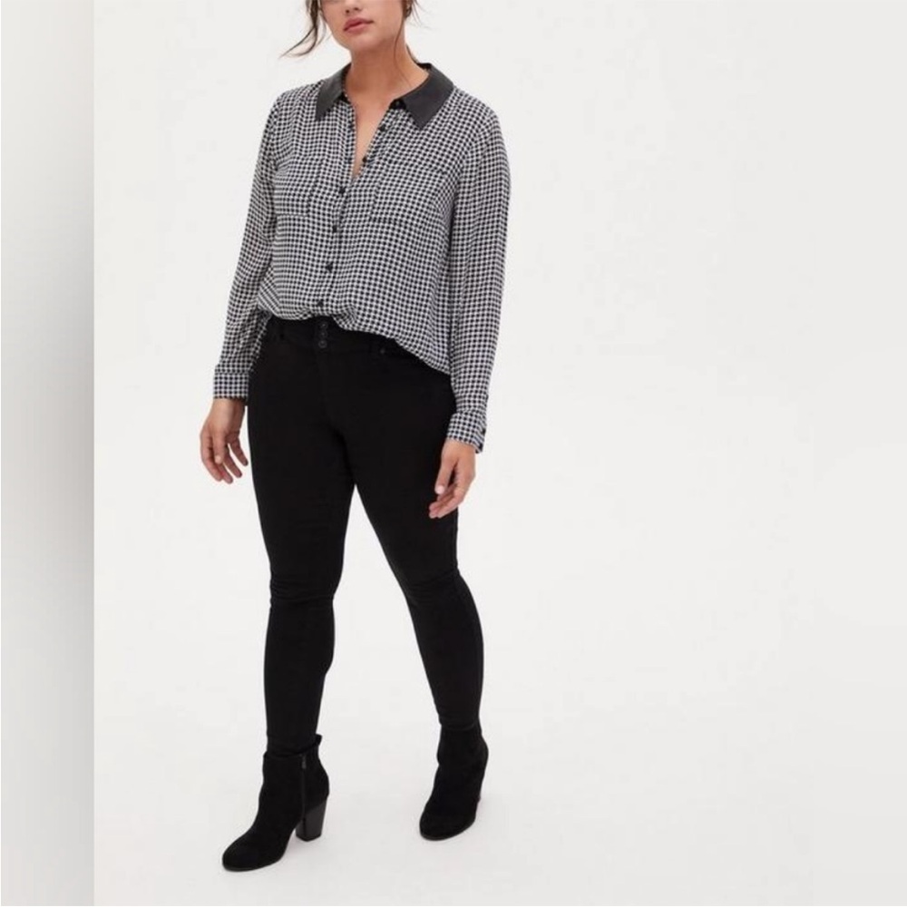 Torrid Madison Houndstooth Georgette blouse with faux leather collar